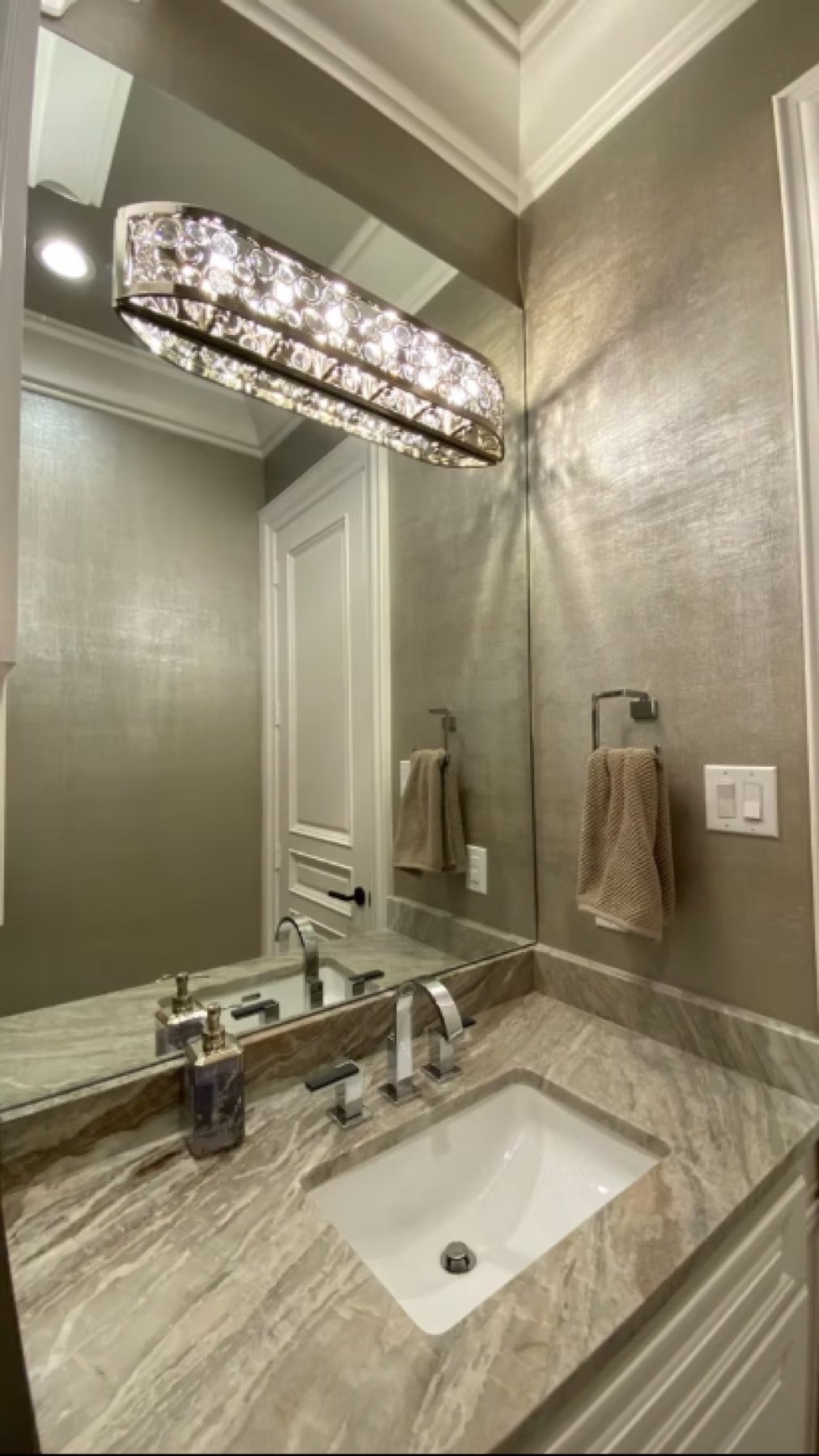 Hand-painted mural and decorative plaster room finish, project photo 13