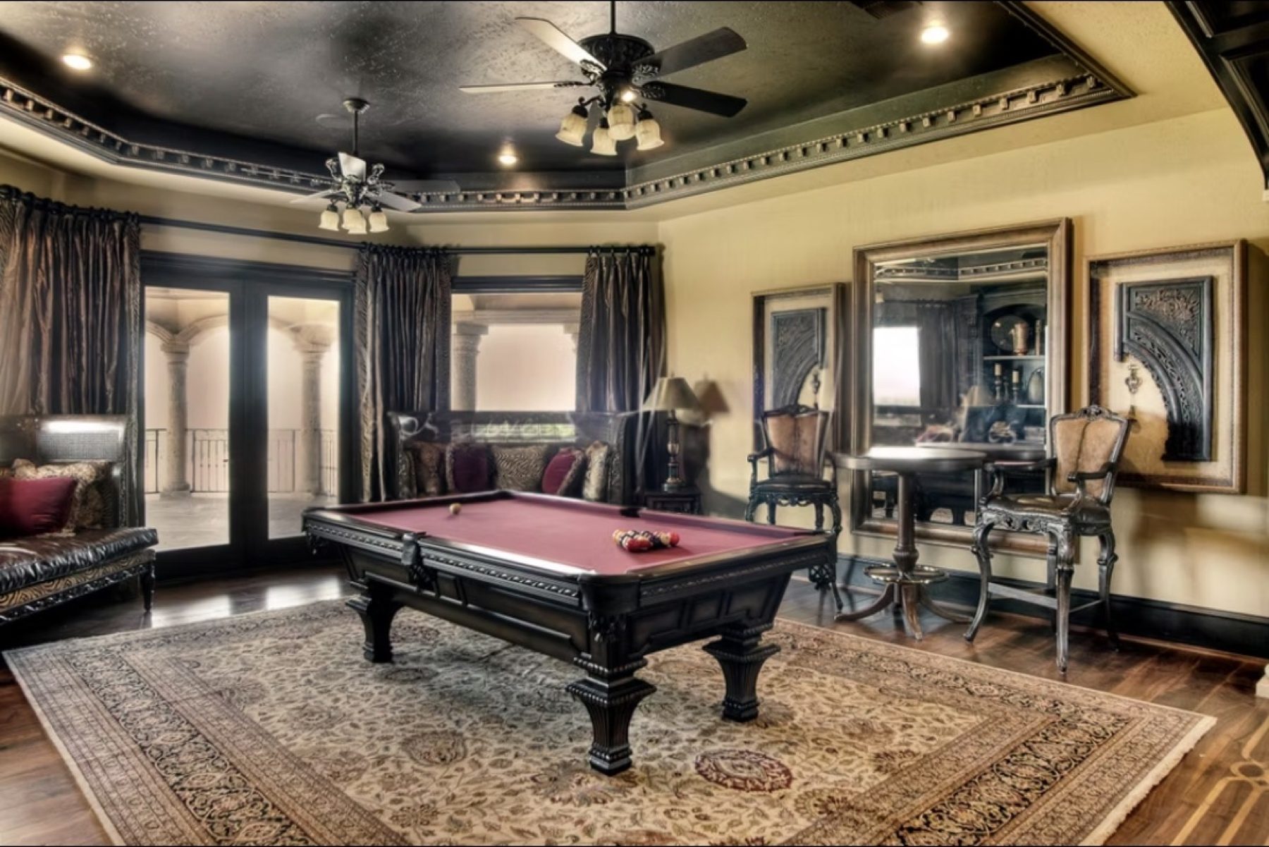 Hand-painted mural and decorative plaster room finish, project photo 23