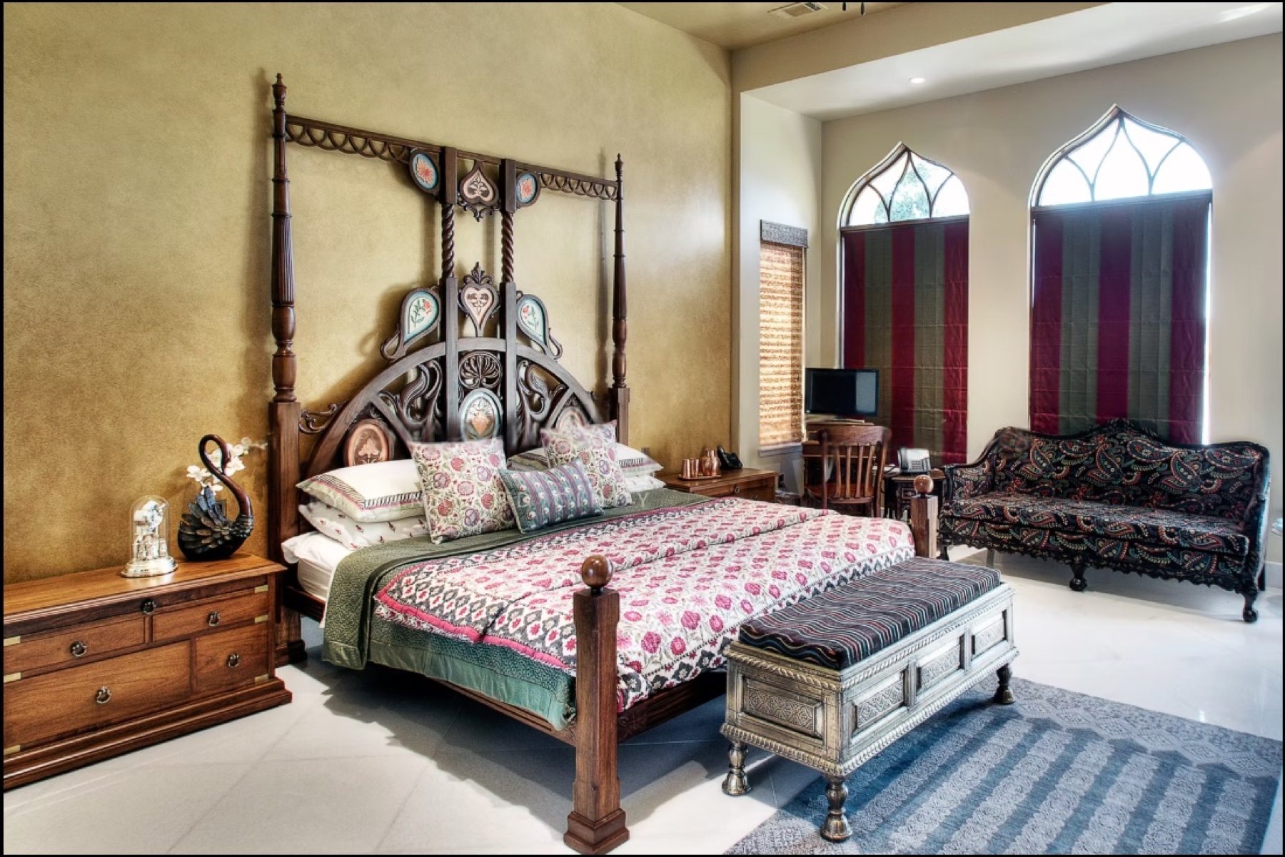 Hand-painted mural and decorative plaster room finish, project photo 29