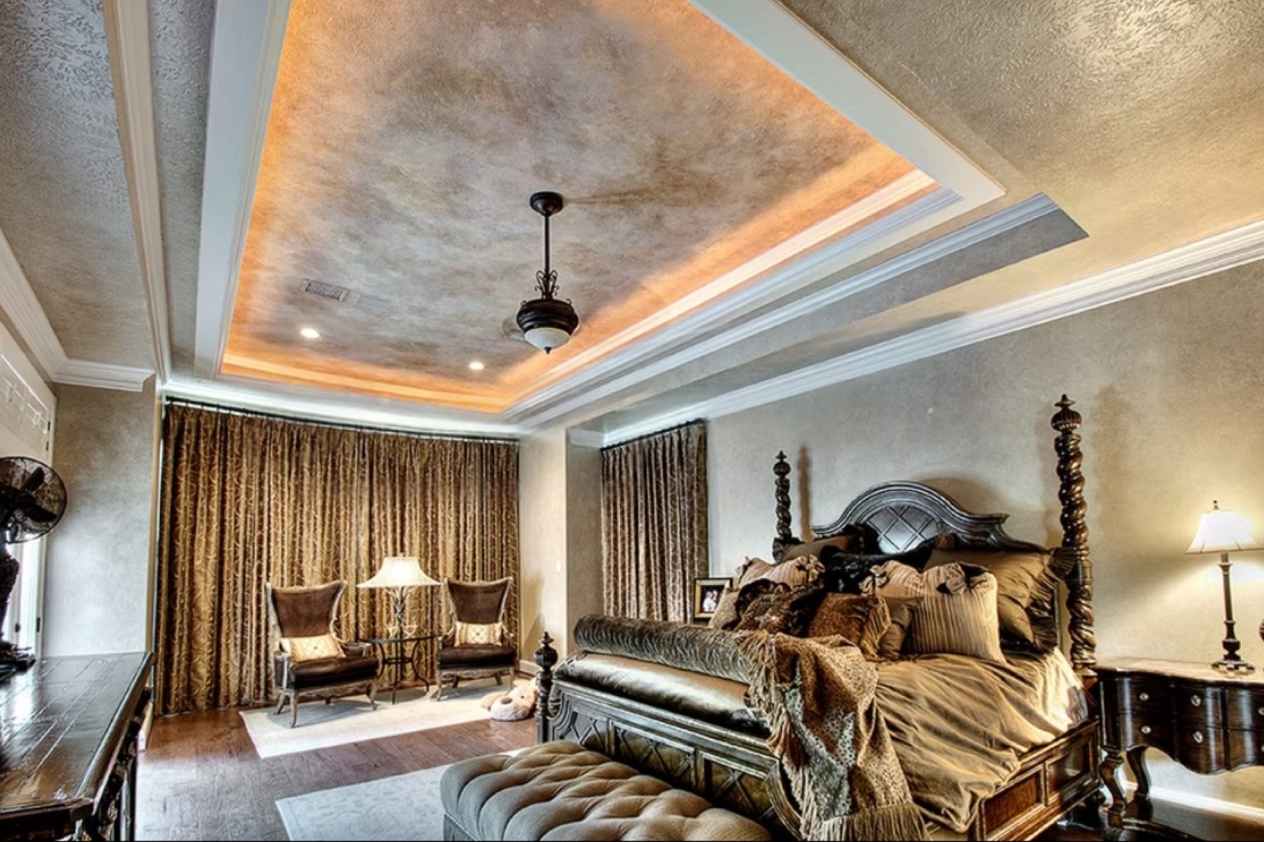 Hand-painted mural and decorative plaster room finish, project photo 34