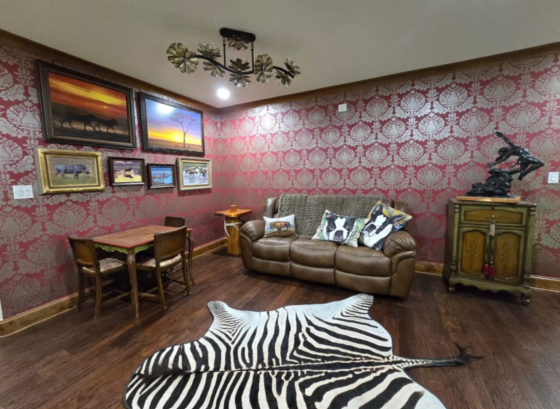 Hand-painted mural and decorative plaster room finish, project photo 51