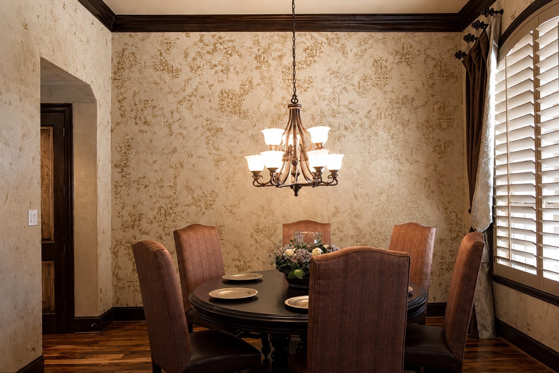 Hand-painted mural and decorative plaster room finish, project photo 88