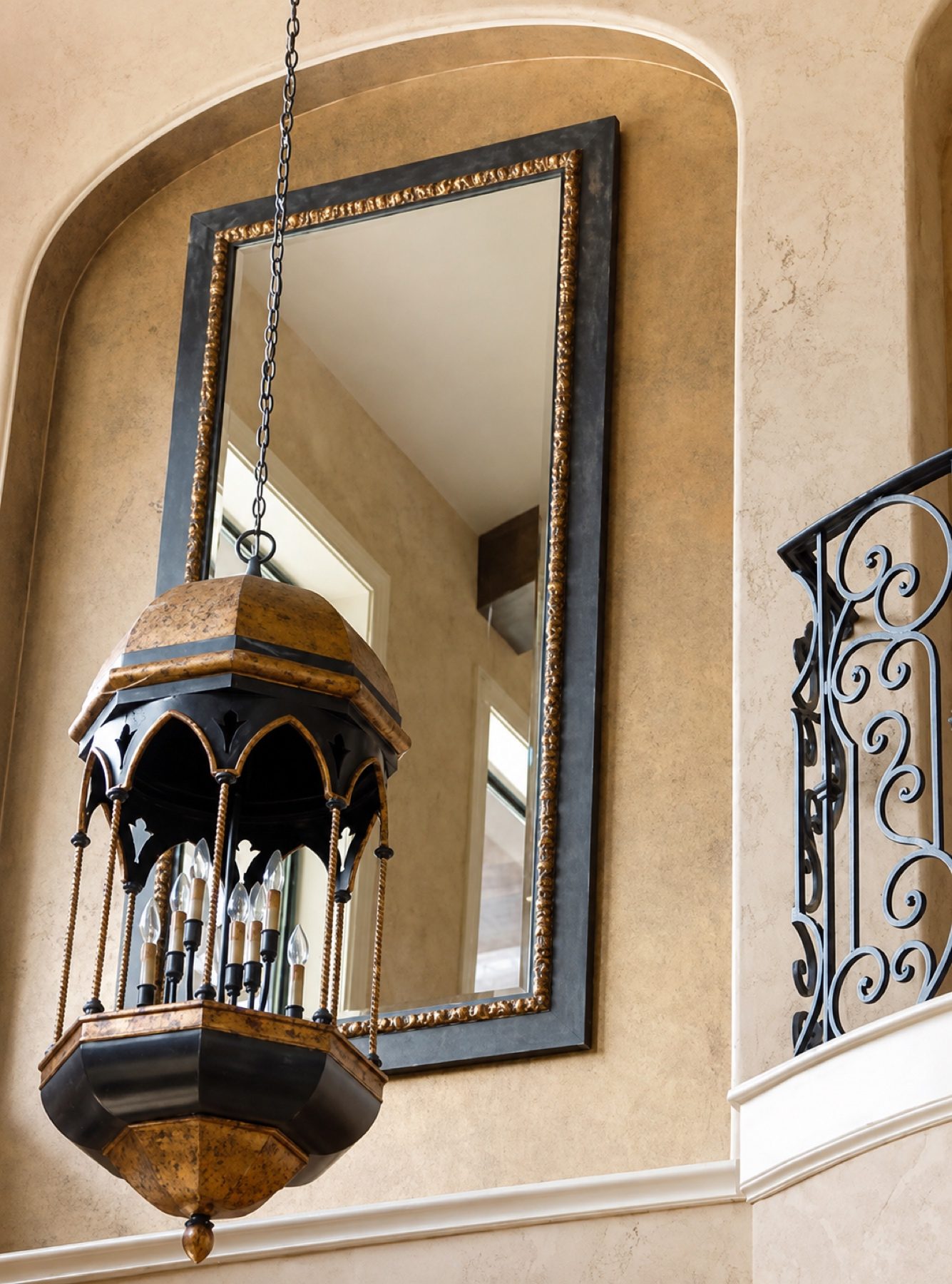 Hand-painted mural and decorative plaster room finish, project photo 89