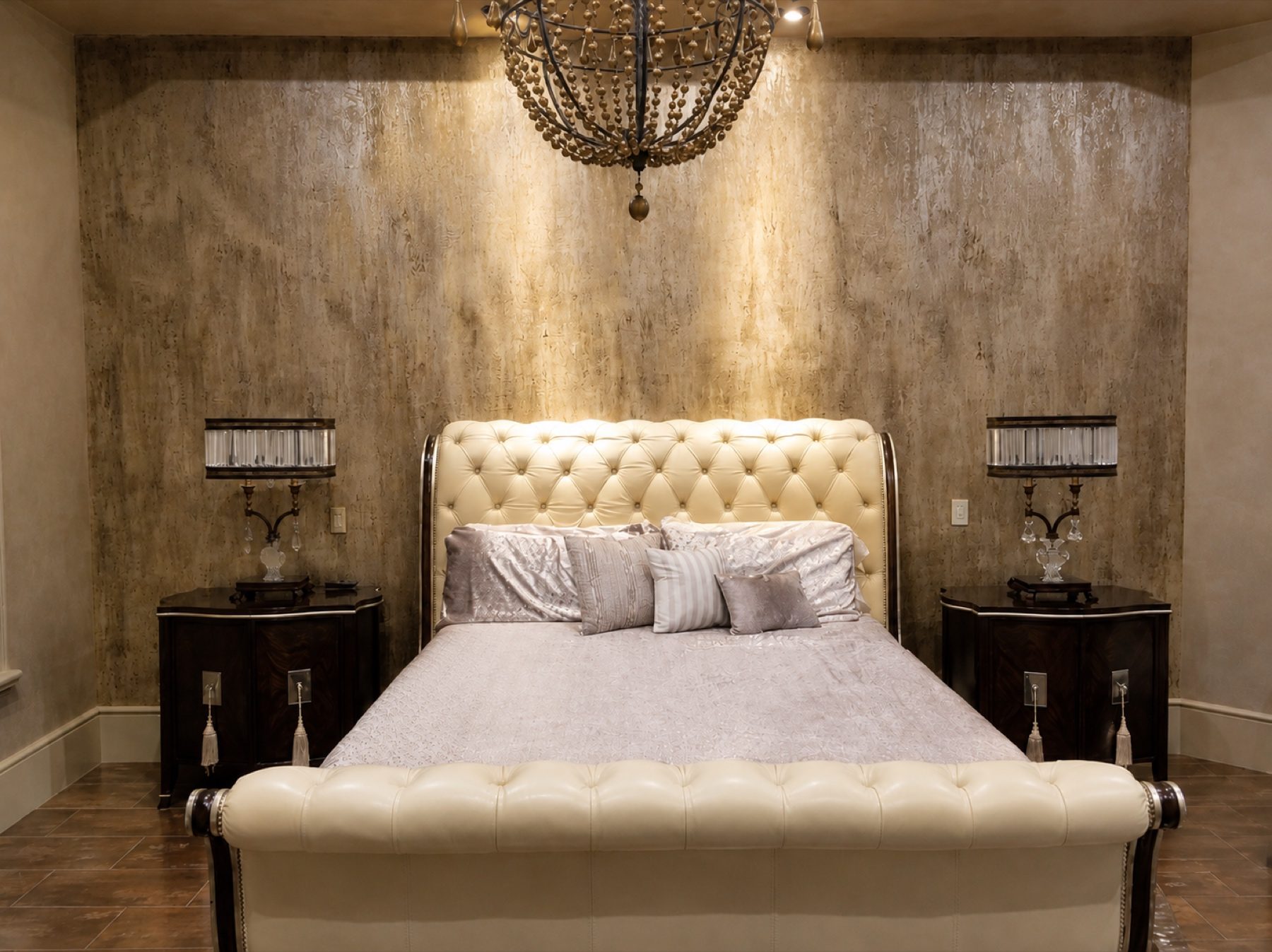 Hand-painted mural and decorative plaster room finish, project photo 94