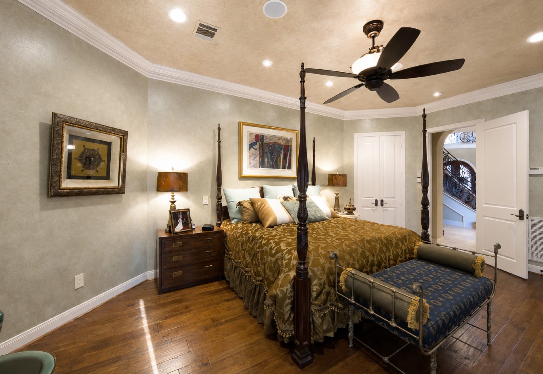Hand-painted mural and decorative plaster room finish, project photo 96