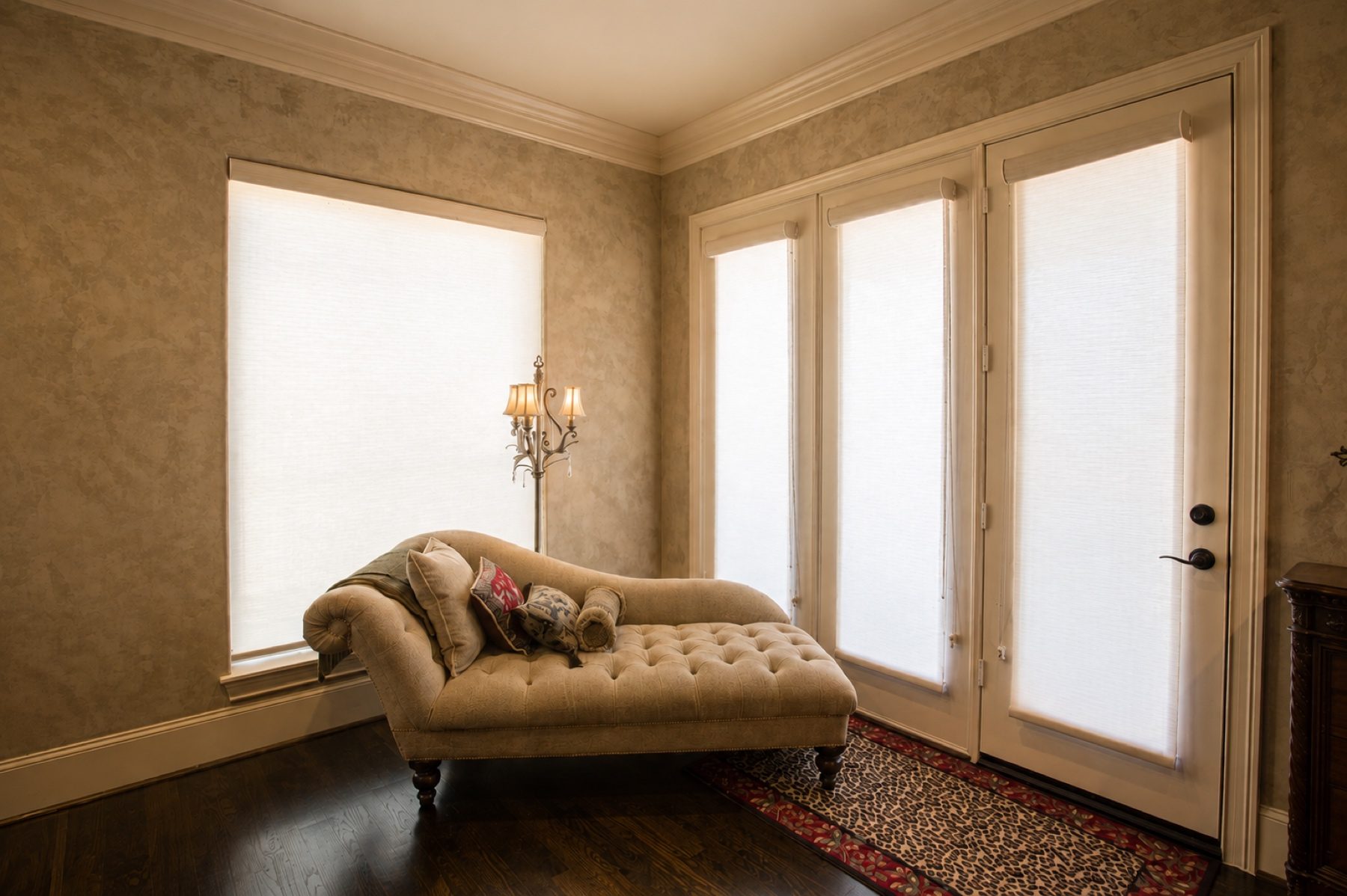 Venetian and Italian decorative plaster wall finished by hand, project photo 10