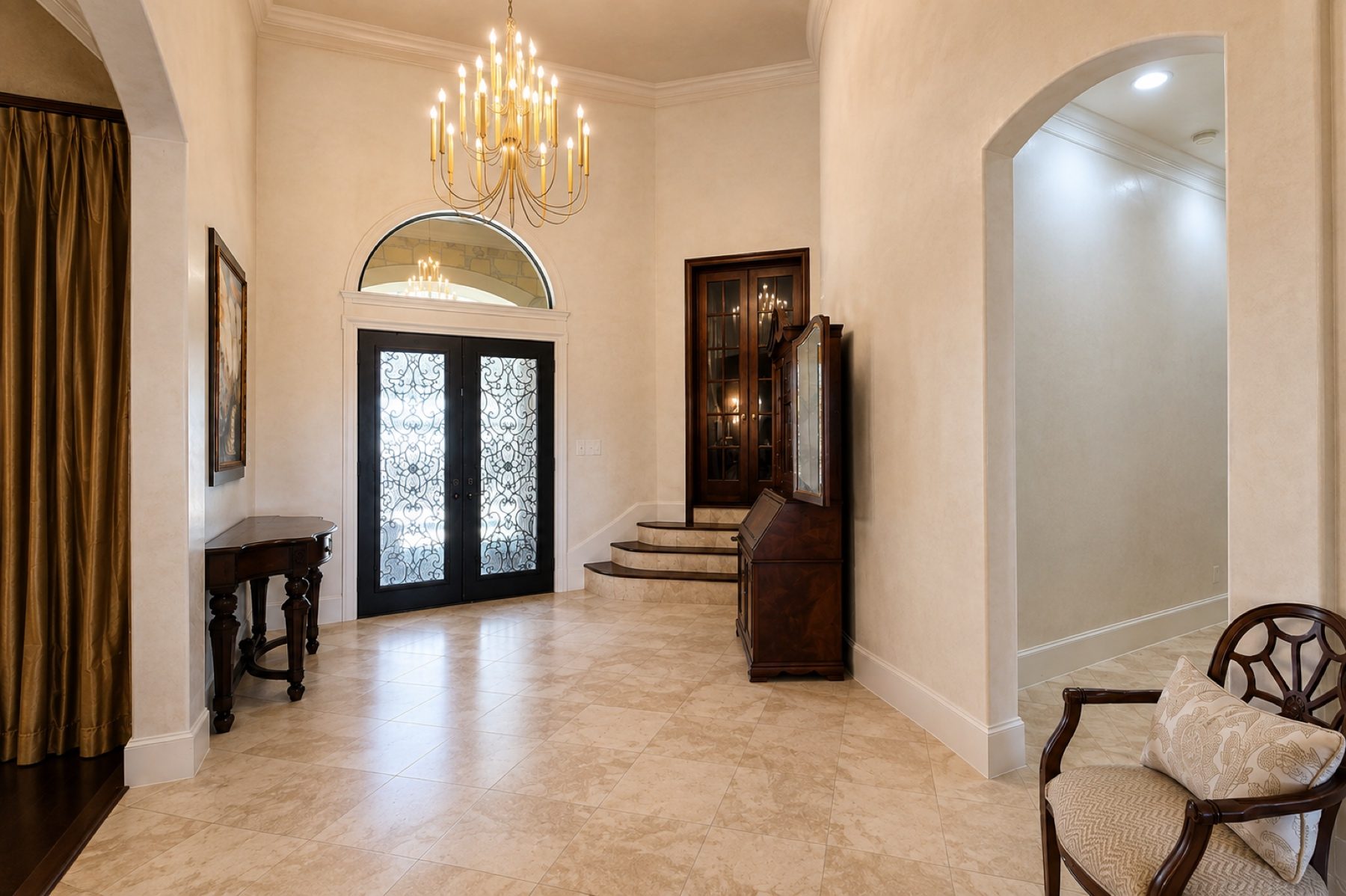 Venetian and Italian decorative plaster wall finished by hand, project photo 15
