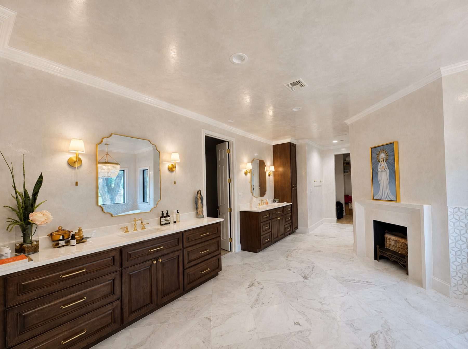 Venetian and Italian decorative plaster wall finished by hand, project photo 17