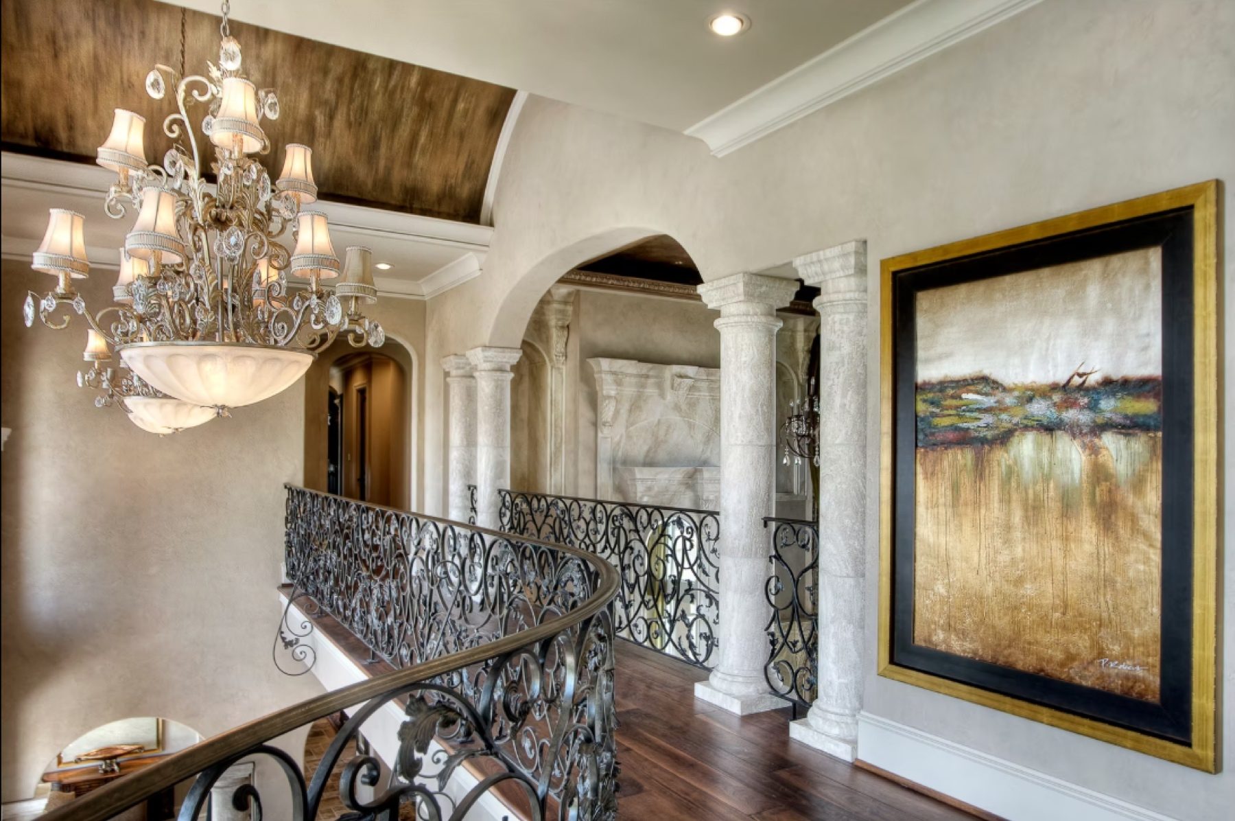 Venetian and Italian decorative plaster wall finished by hand, project photo 24