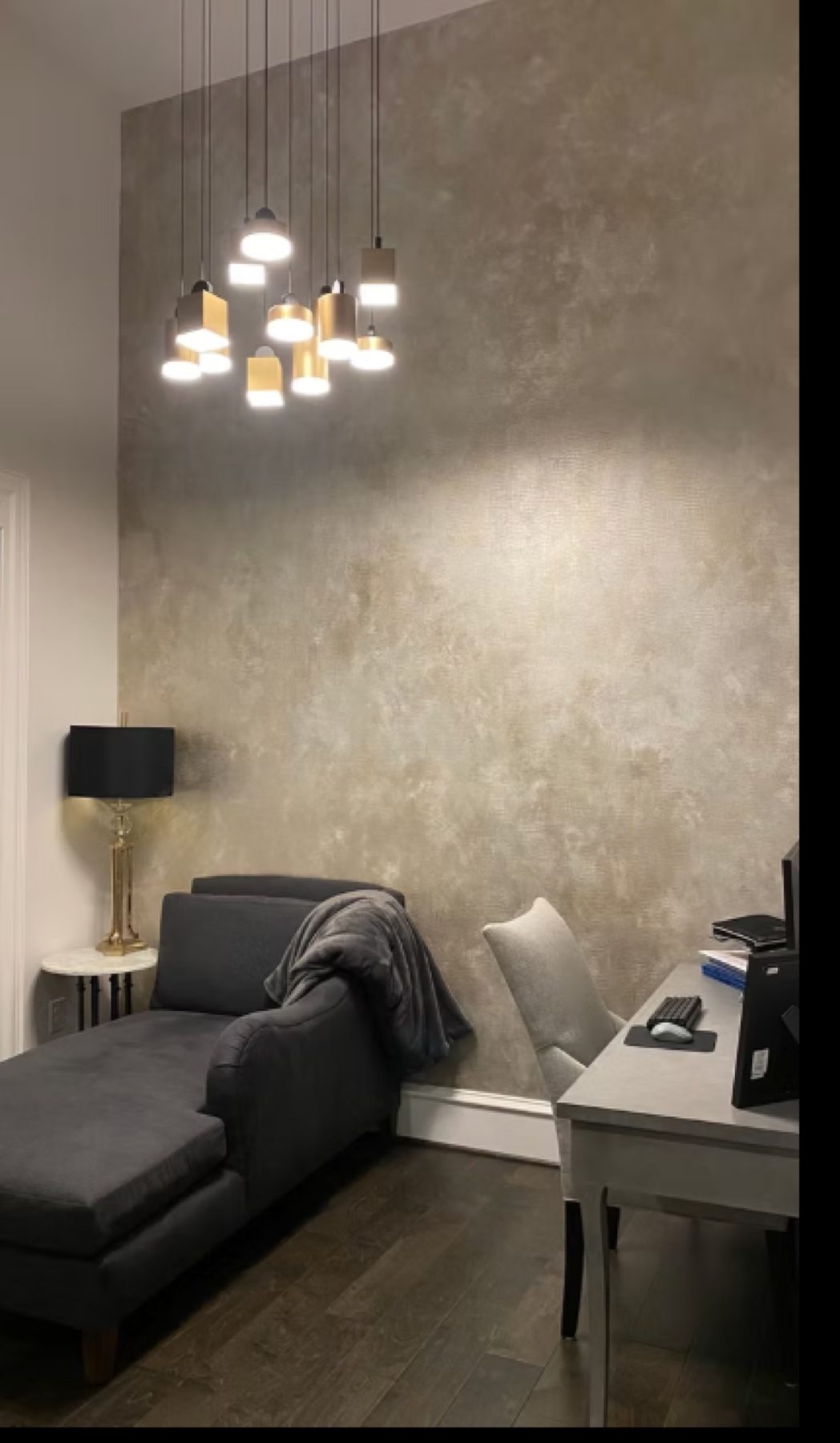 Venetian and Italian decorative plaster wall finished by hand, project photo 40